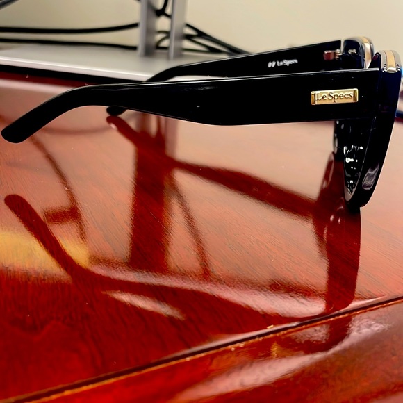 LeSpecs airheart sunglasses - Picture 1 of 2